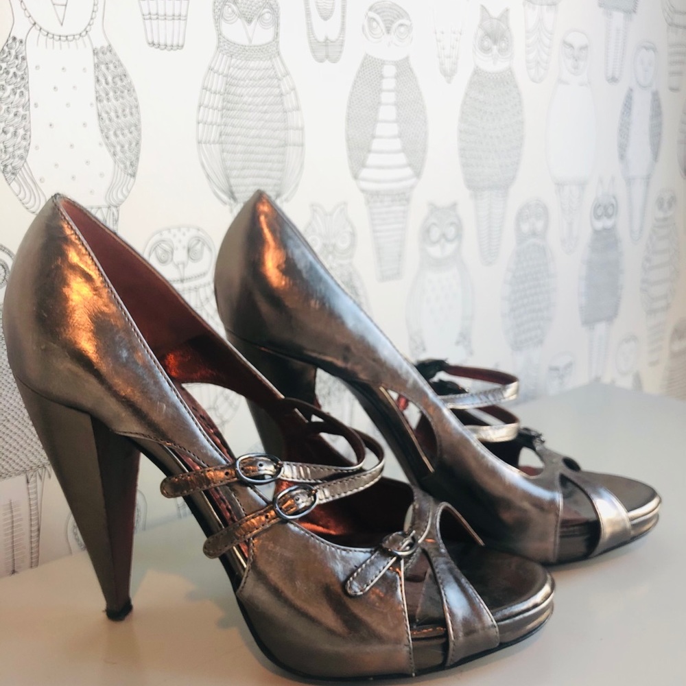 Jonathan Kelsey heels